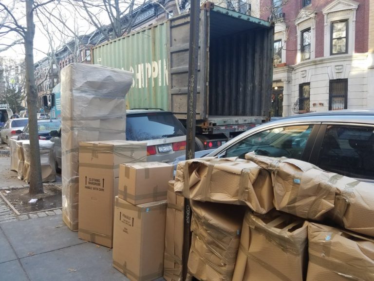 international furniture movers 768x576