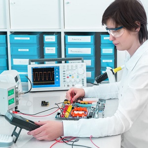 ElectronicEquipmentServiceStores3